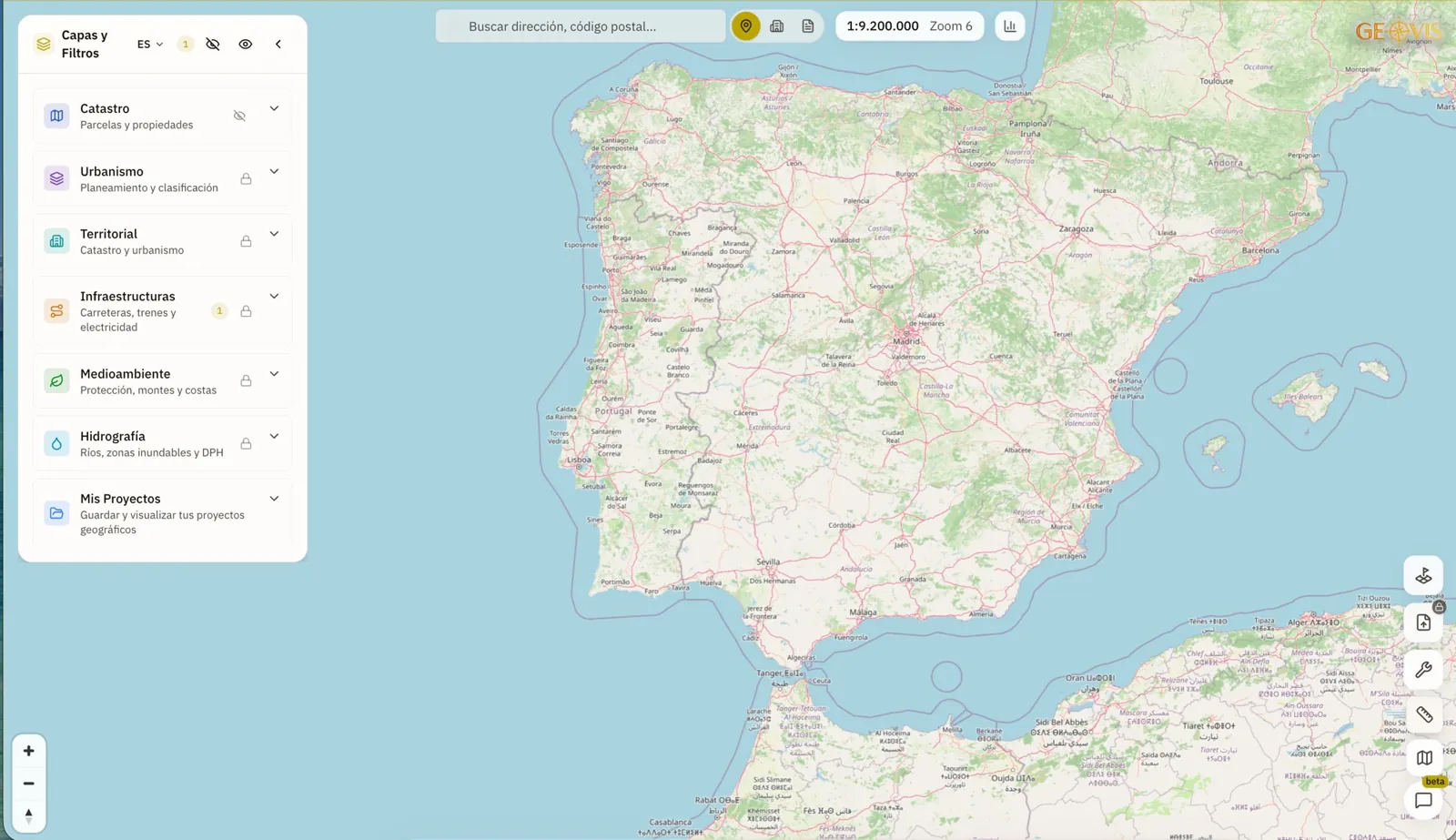 Visor de GeoVis con el panel de capas por temas sobre el mapa de la península ibérica
